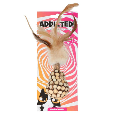 Addicted Wooden wobbler with feathers - Nena's Pets