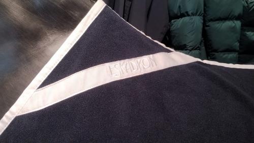 Eskadron fleece deken - Nena's Pets
