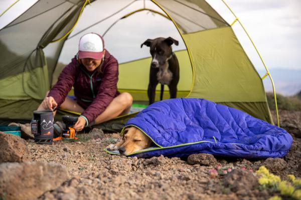 Ruffwear Highlands Dog Sleeping Bag - Nena's Pets