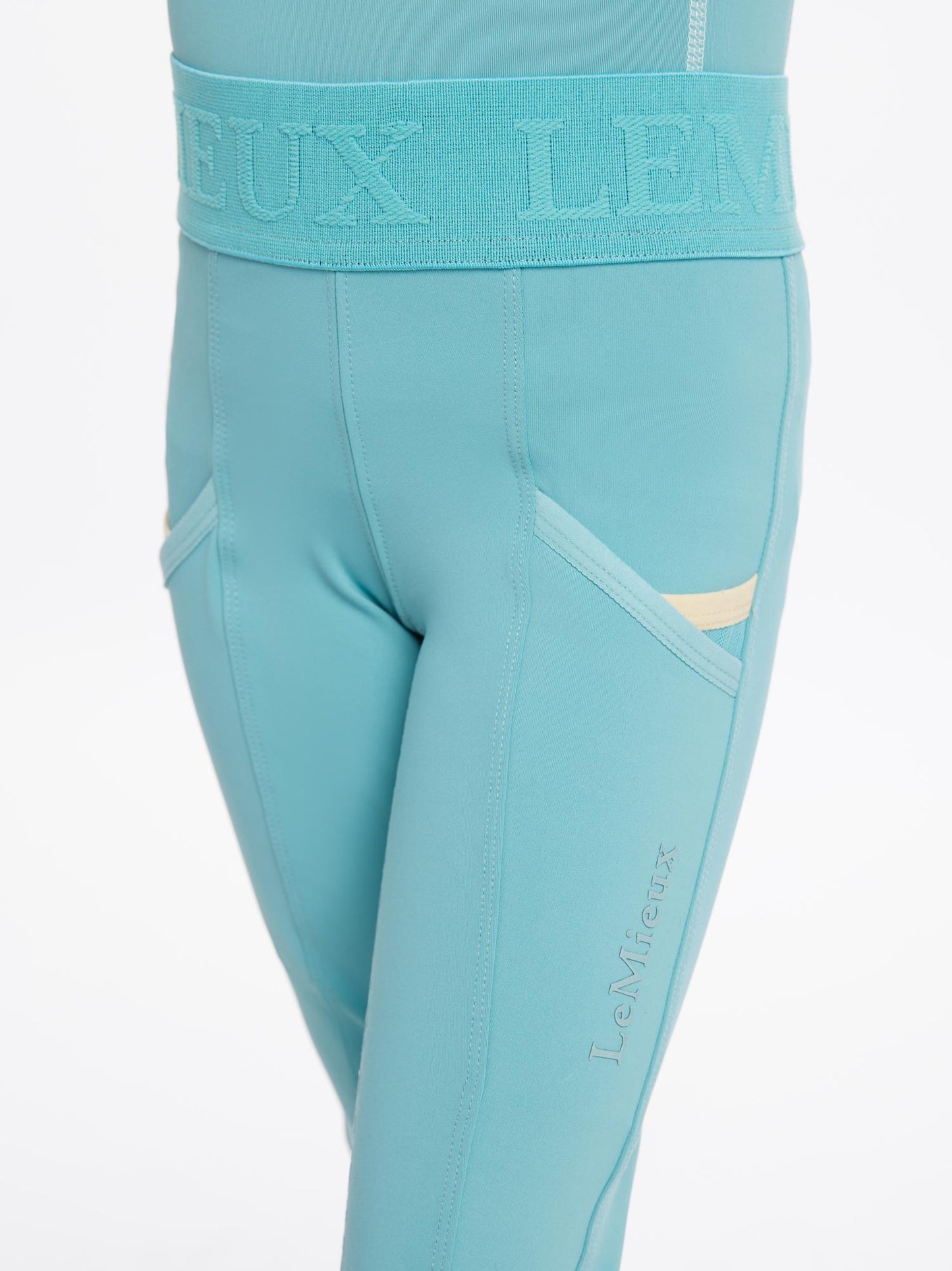 LeMieux Mini pull on breech '25SS