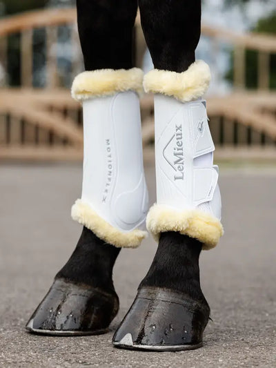 LeMieux Motionflex peesbeschermer met bont rand